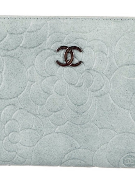 CHANEL Blue Camellia Wallet - Picture 1 of 5
